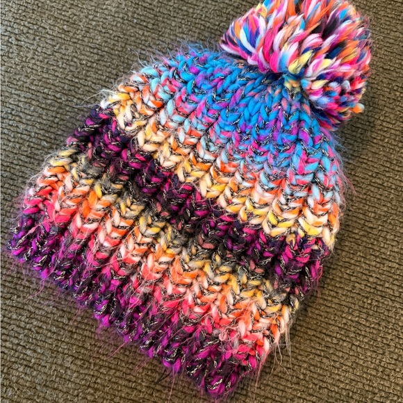 Accessories - Pom Pom Beanie